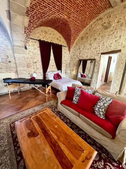 Cozy Flat In Castle Near Fontainebleau - 10 Min Apartment Fleury-en-Biere Екстериор снимка